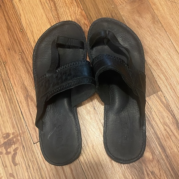 TOMS Leather Sandals, Size 7 - Picture 3 of 5